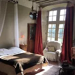 Chateau De Bourgon Montourtier