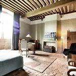 Chateau De Bourgon Bed & Breakfast 4*