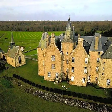 Chateau De Bourgon 4*
