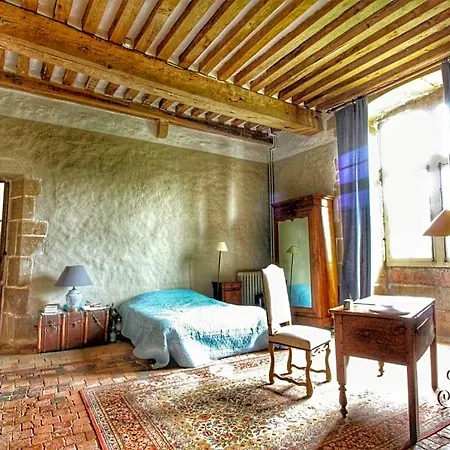 Couette-café Chateau De Bourgon