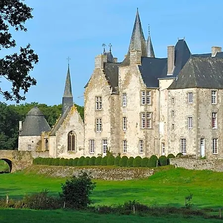 Couette-café Chateau De Bourgon