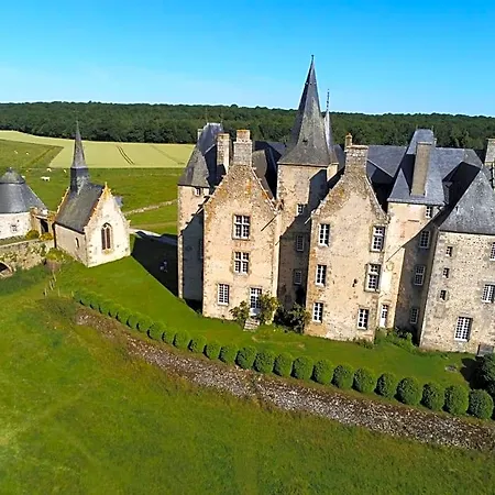 Chateau De Bourgon 4*