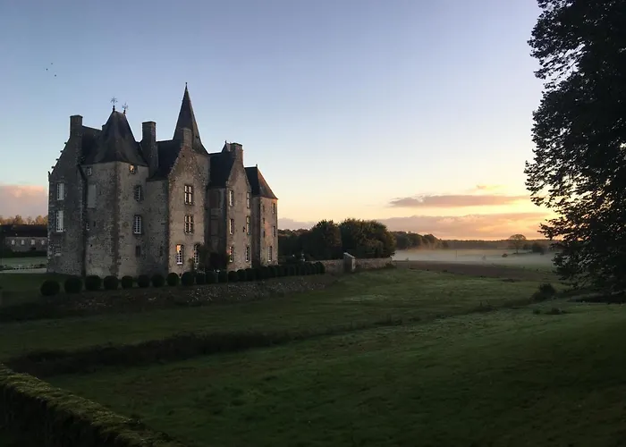 Couette-café Chateau De Bourgon